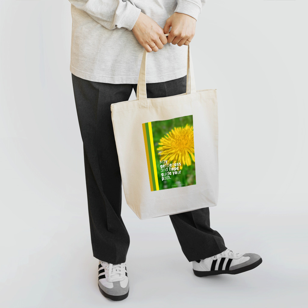 ChicClassic（しっくくらしっく）のお花・May gentleness and hope guide your path. Tote Bag