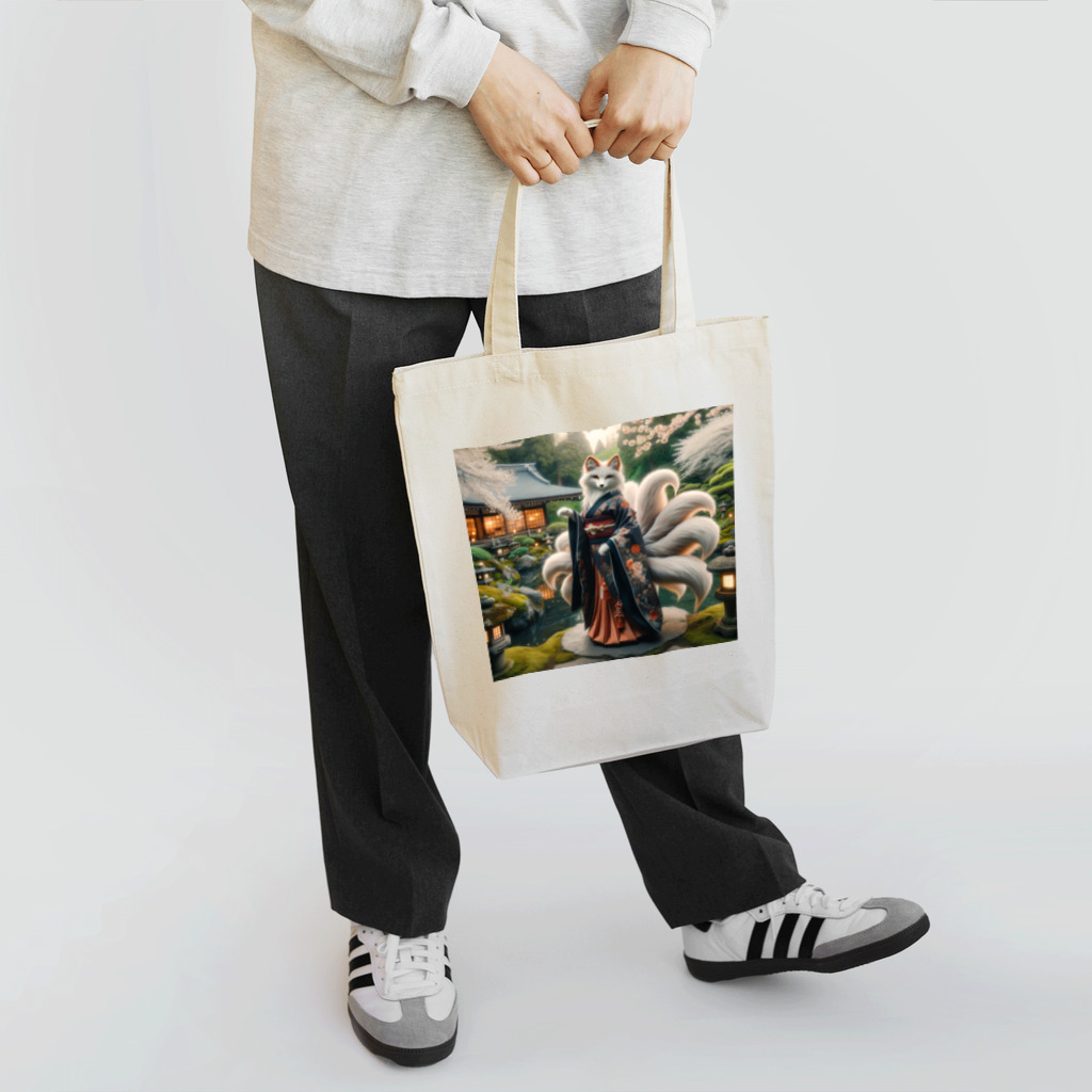 ZenCritters Sanctuaryの妖狐様 Tote Bag