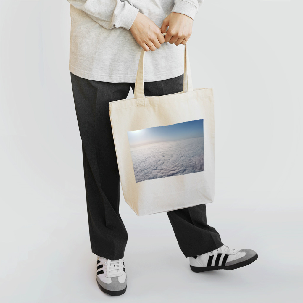 ハチドリ販売所の雲の上から Tote Bag