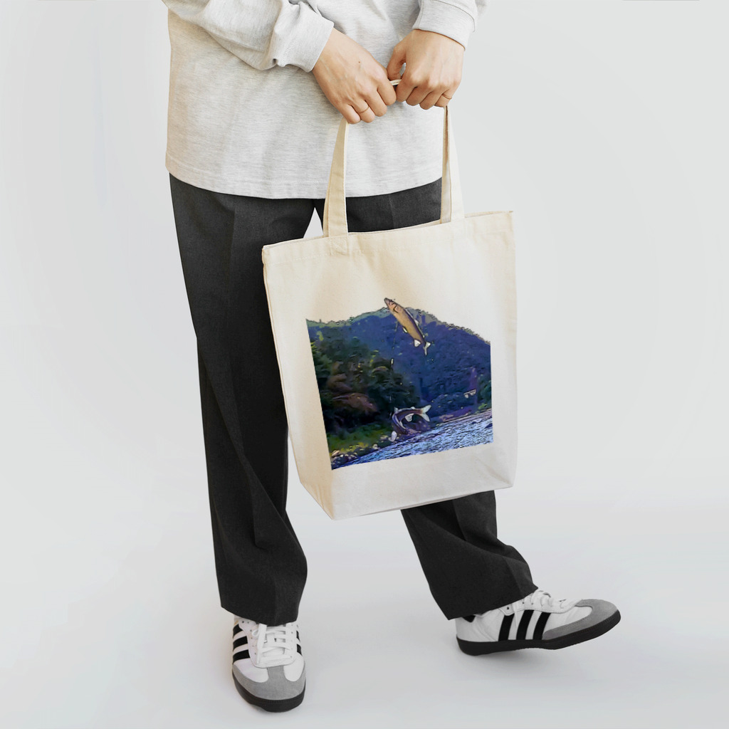 自然大好きの鮎の友釣り 釣り上げた瞬間 Tote Bag