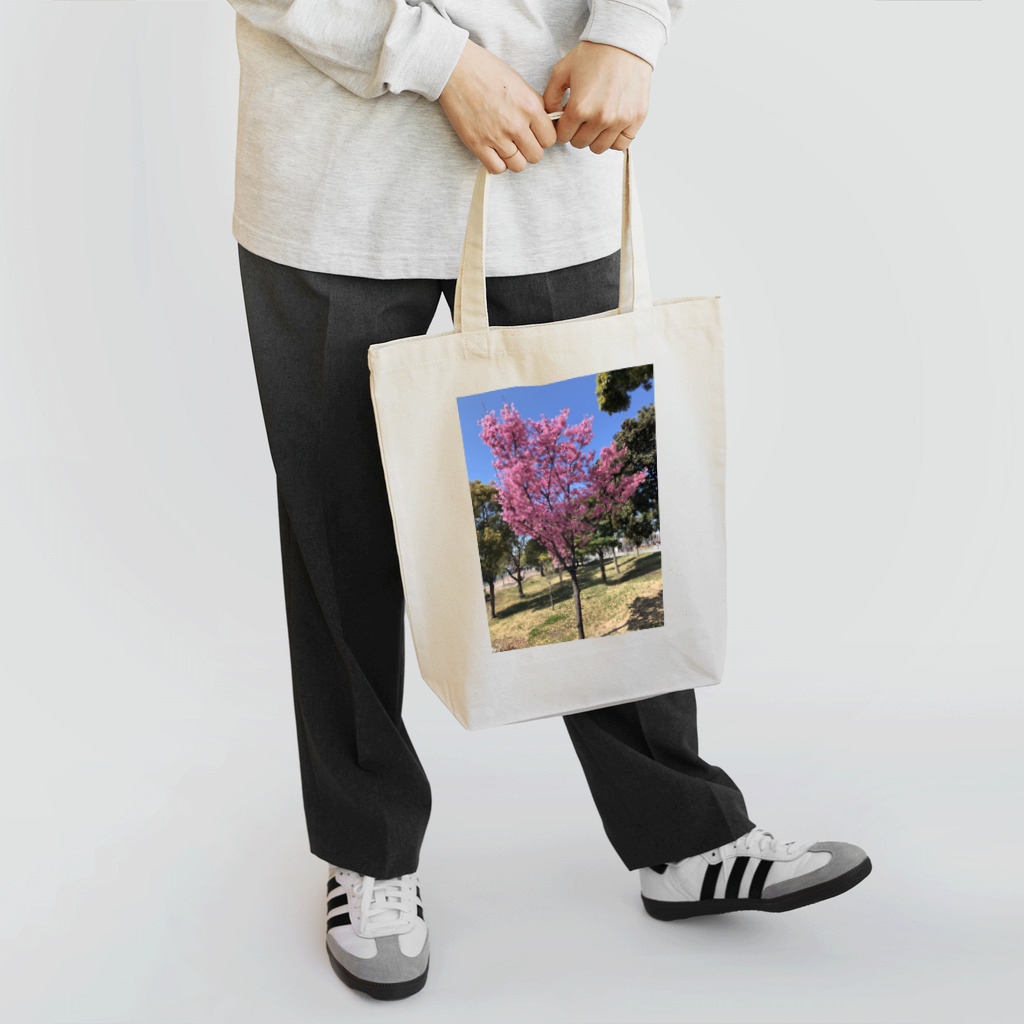 お花畑の桜 Tote Bag
