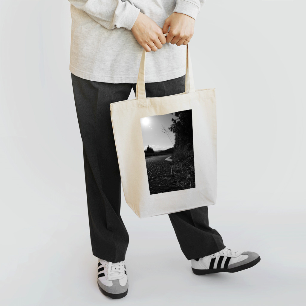 TAKUYA KUBO ISLAND PHOTOGRAPHYのネコ目線 Tote Bag