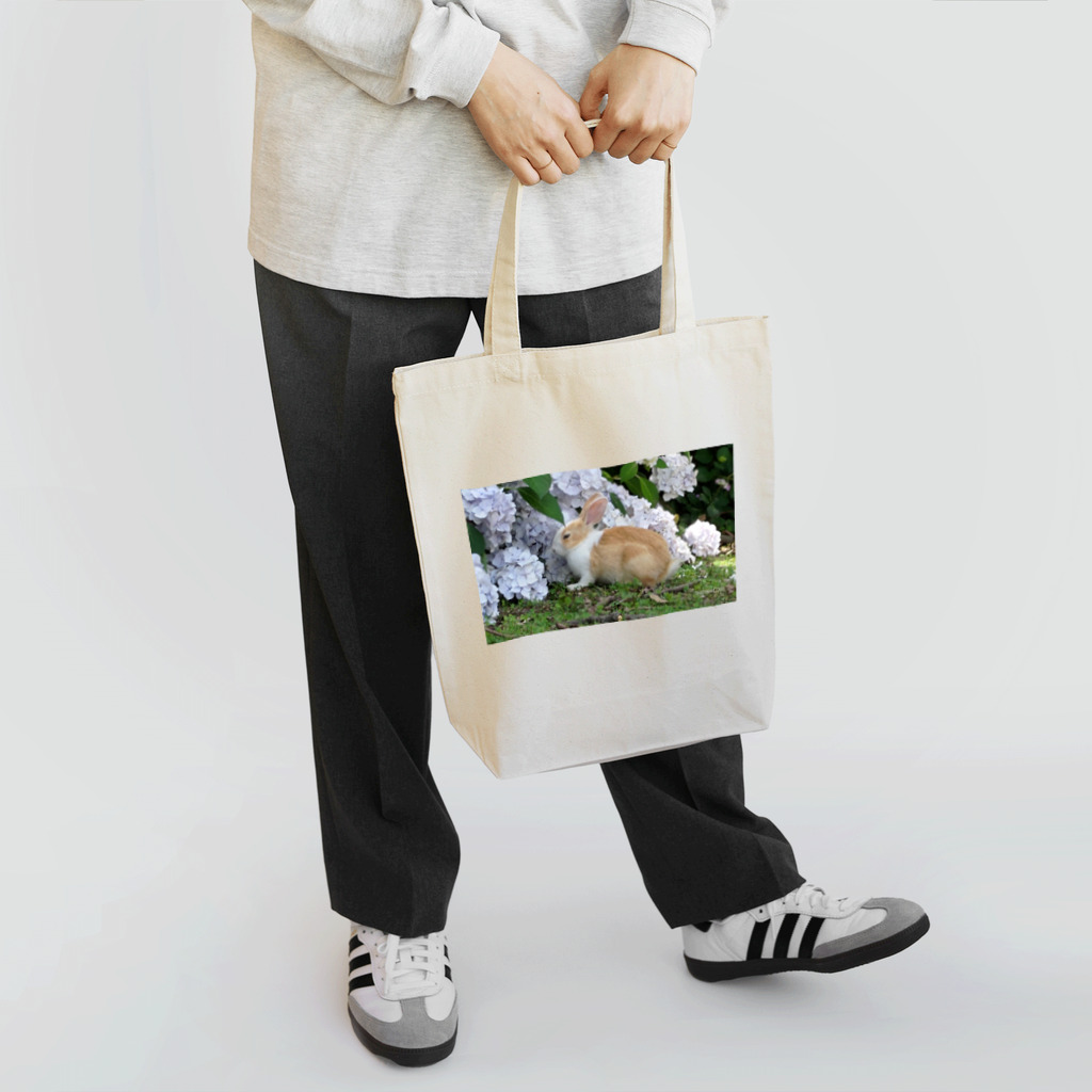 rabbit-islandの紫陽花と子ウサギ Tote Bag