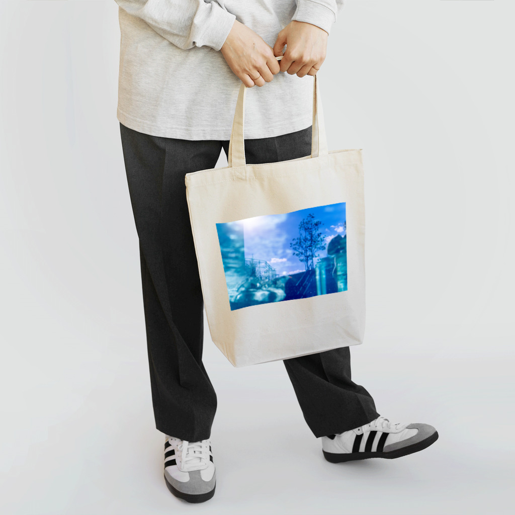 ライガジェ！@ゆーふぃるの水槽に映る景色 Tote Bag