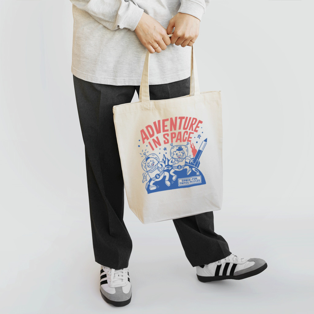 Design For Everydayのビーンズマンのスペースアドベンチャー Tote Bag