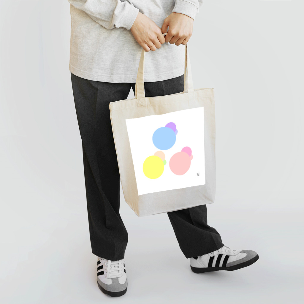 I&IのPastel color dots 3 Tote Bag