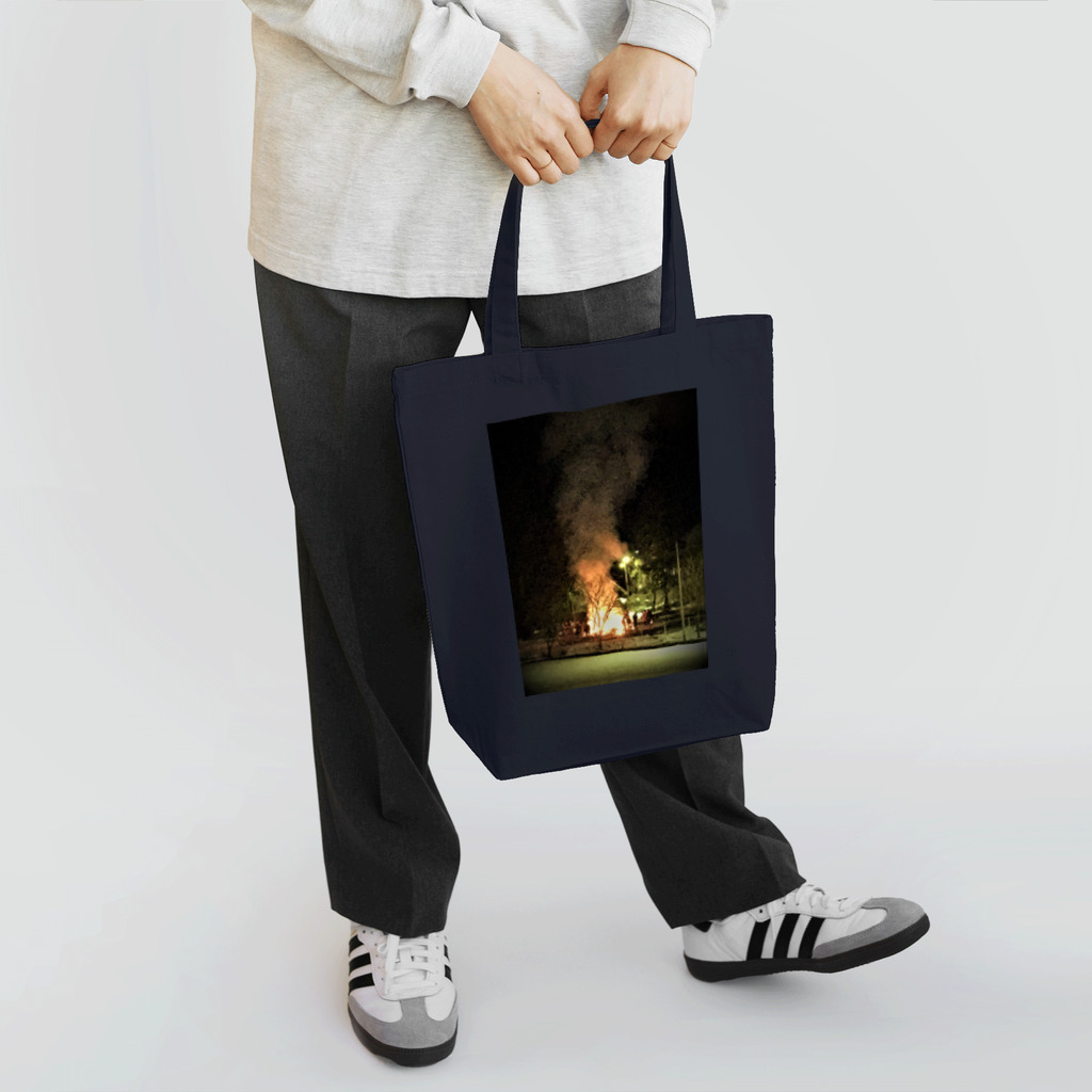 Bradypusの炎上 Tote Bag
