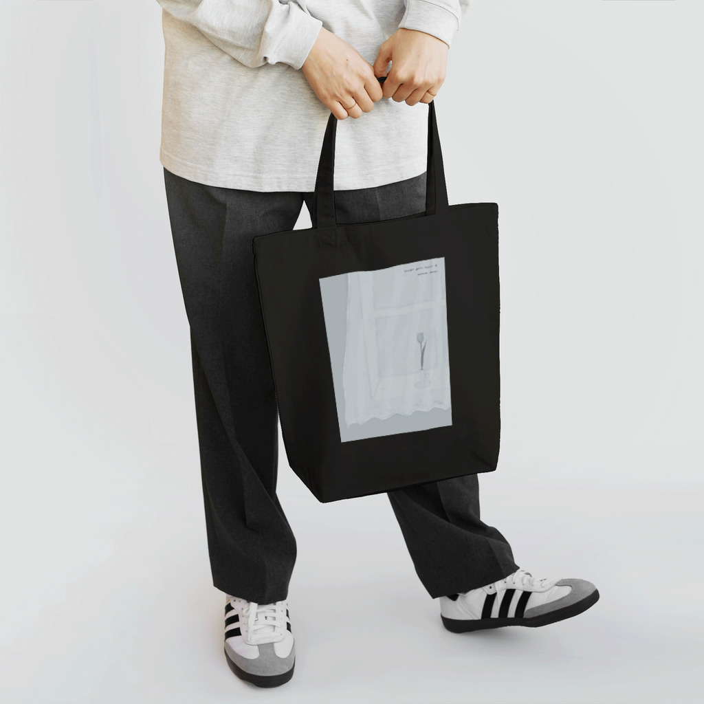 rilybiiのtulipe gris bleu . Tote Bag