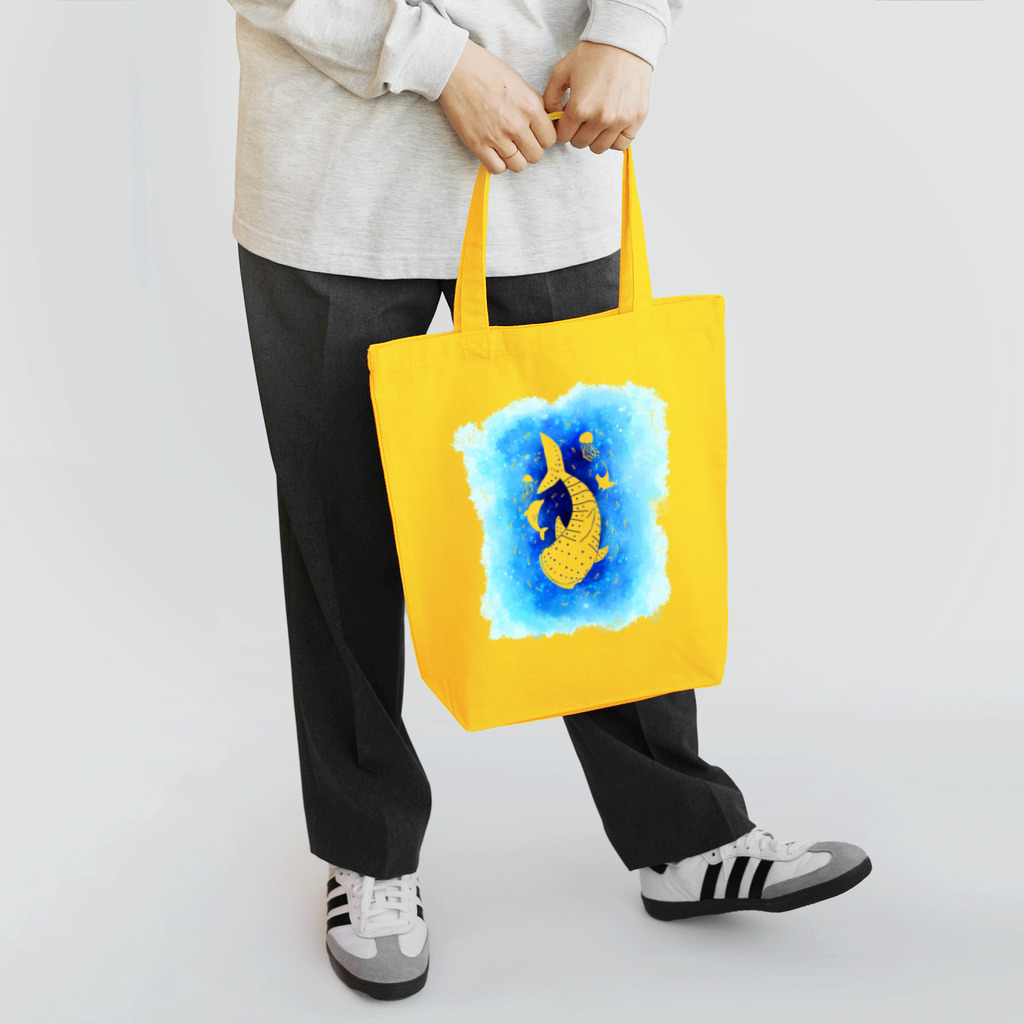 甘漏り屋の揺蕩うジンベエザメ・透け Tote Bag