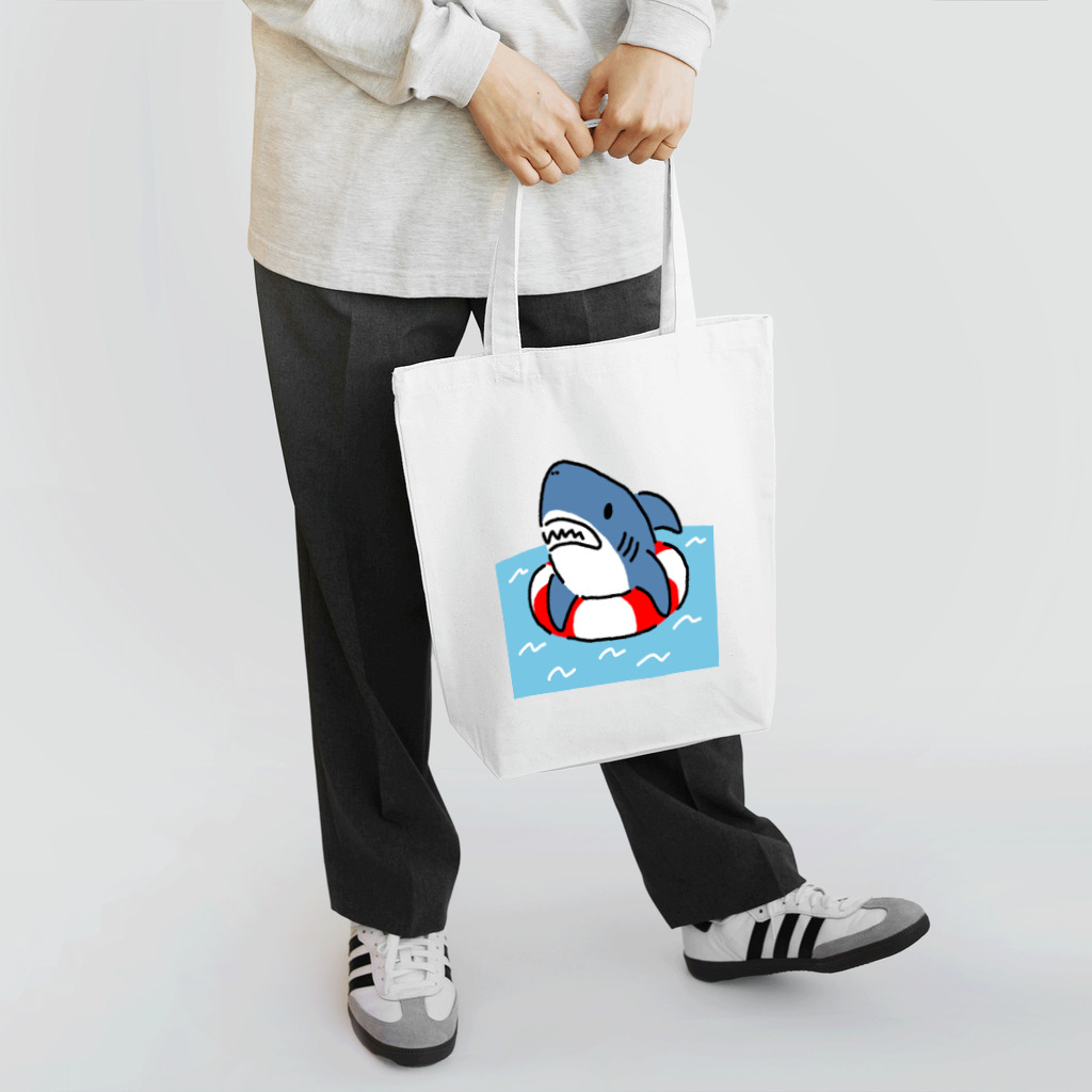 サメ わりとおもいのうきわでうかぶサメ Tote Bag