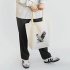 WILDBIRD GOODS SHOPのカンムリワシ・モノクロ Tote Bag