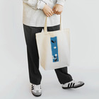 PALA's SHOP　cool、シュール、古風、和風、の和風柄　白と黒　花模様　(青) トートバッグ