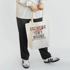 chataro123のEscaping Sexism Isn't Wrong: Seeking Equality Abroad! Tote Bag