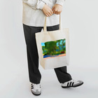 TATTUの緑豊かな公園 Tote Bag