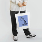 お花屋さんの雪に気がつく猫 Tote Bag