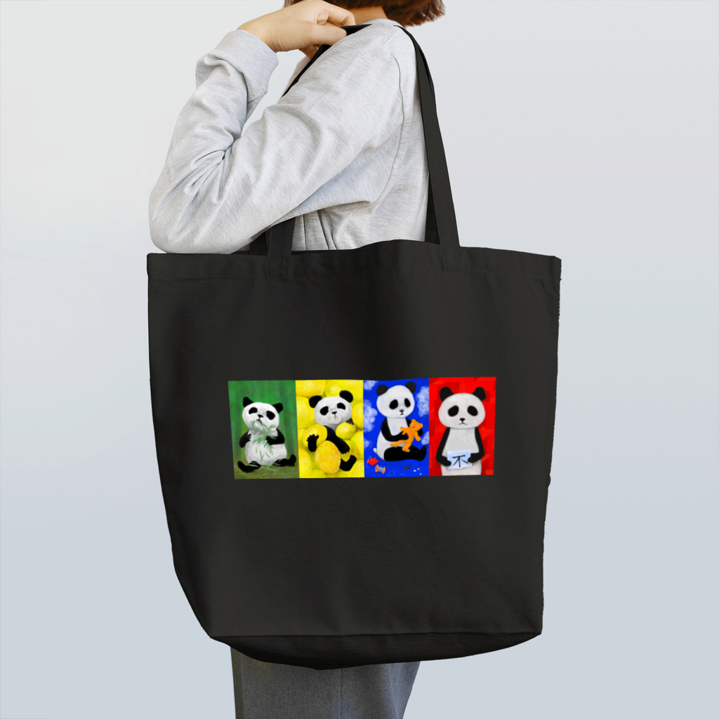 Washiemon and Ai-chan's ShopのPANDA 4 Colours Tote Bag