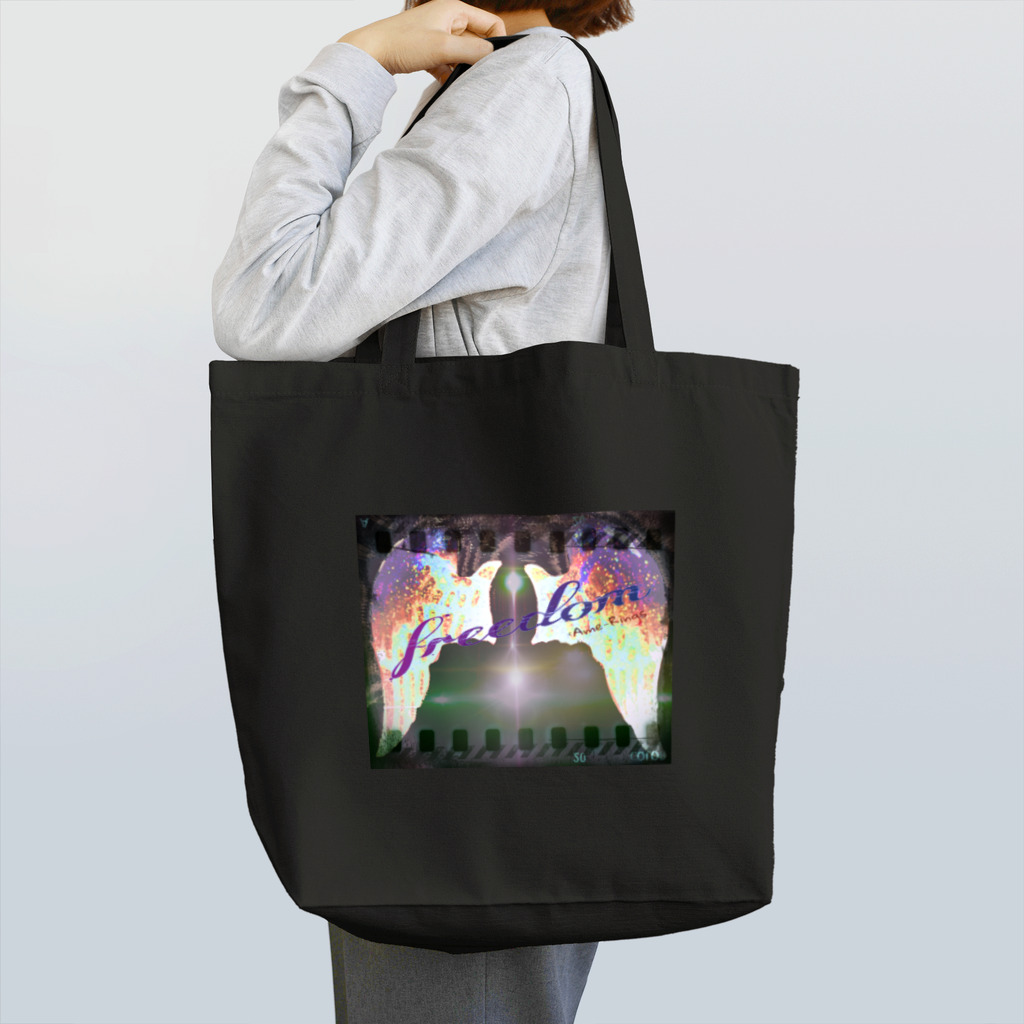 Ame-RingsのFREEDOM Tote Bag