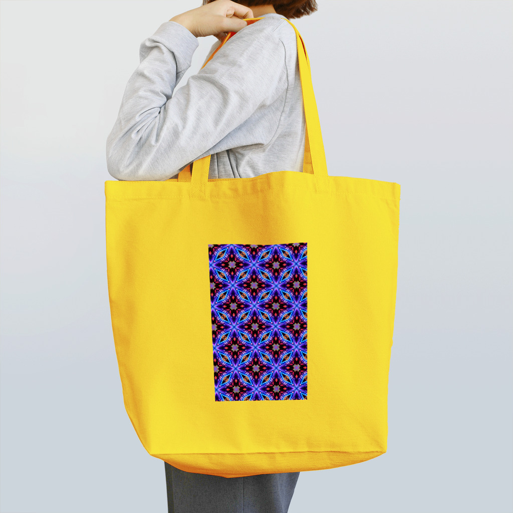 シンプルなグッズ やこ屋の(縦ver)紫の花の幾何学模様 Tote Bag