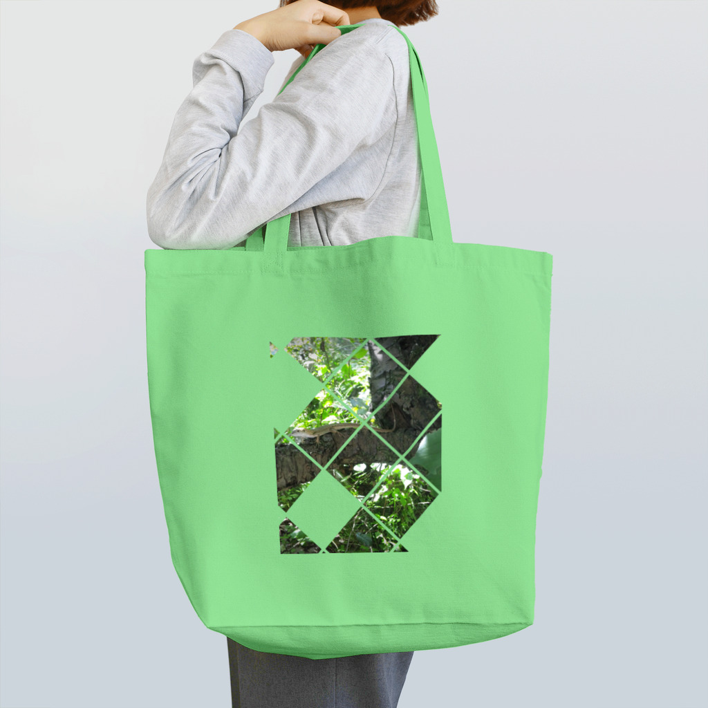 Lily bird（リリーバード）の木陰のカナヘビさん Tote Bag