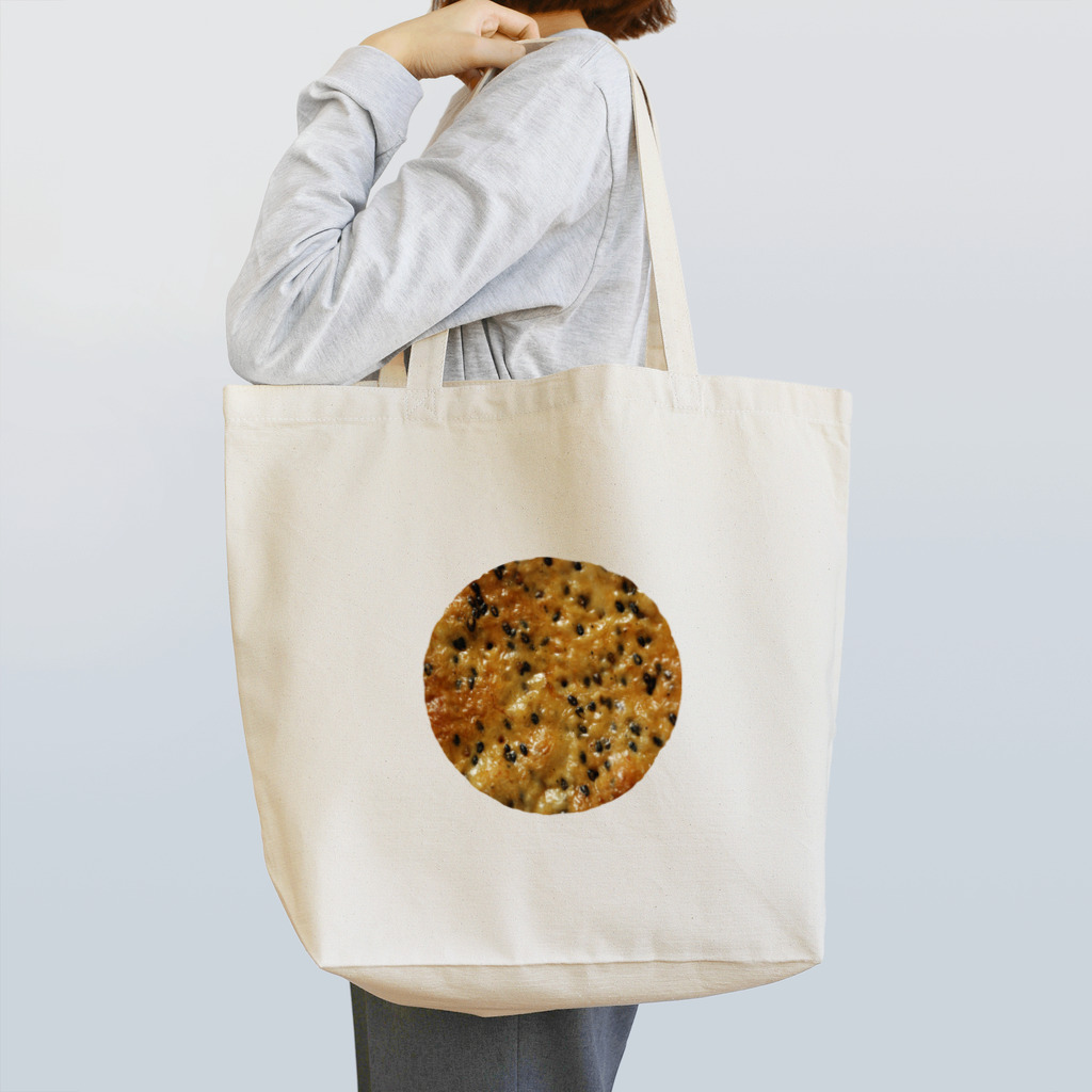 ミリススタイルのベタベタおいしいゴマせんべい Tote Bag