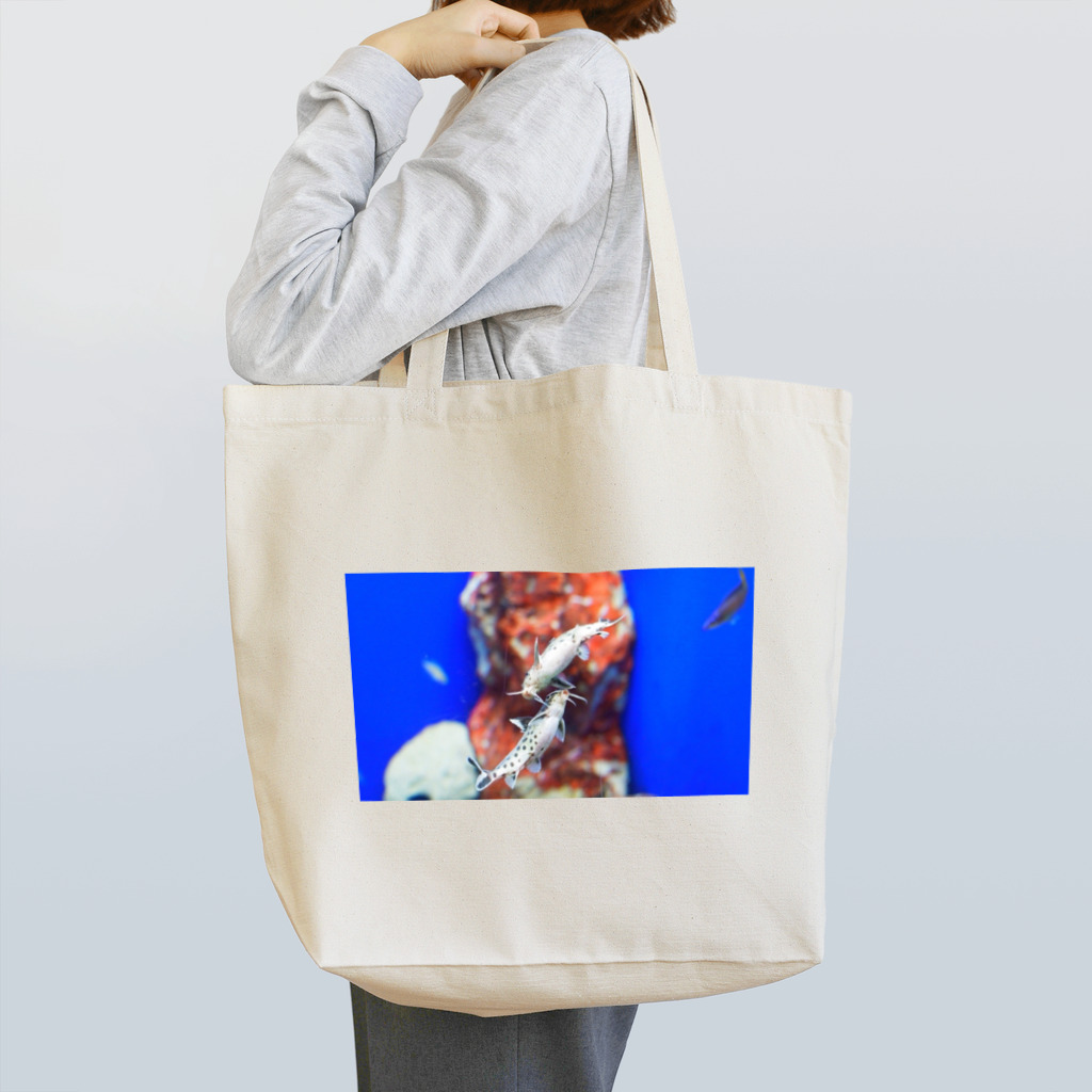 mioのFISHES Tote Bag