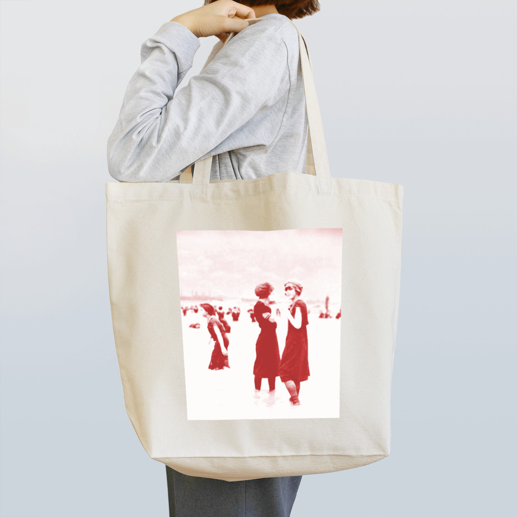 その物語を忘れない。のBathing Beauties circa 1890’s Tote Bag