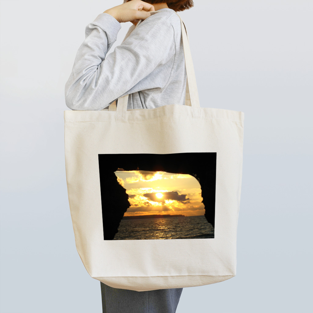 肉屋のコロッケの宮古島の夕焼け Tote Bag