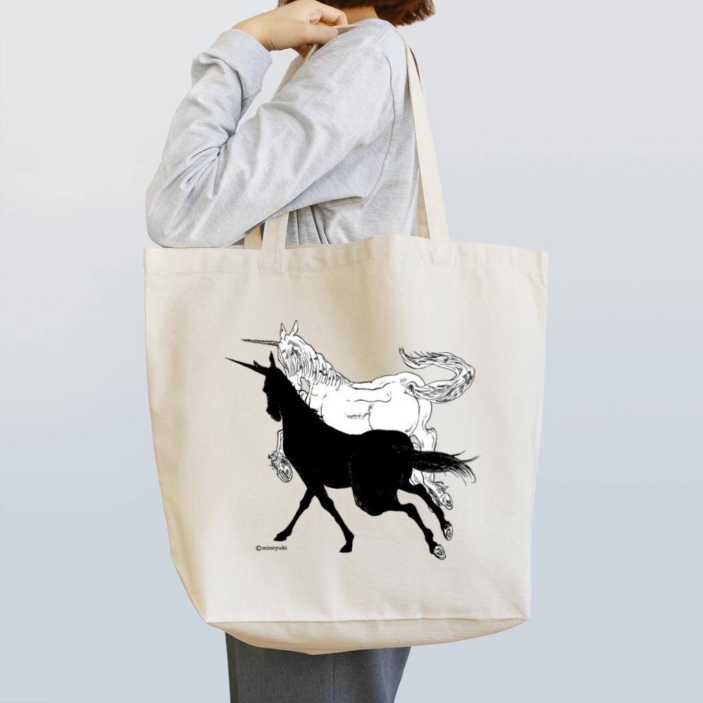 made blueのMonochrome Unicorn Tote Bag