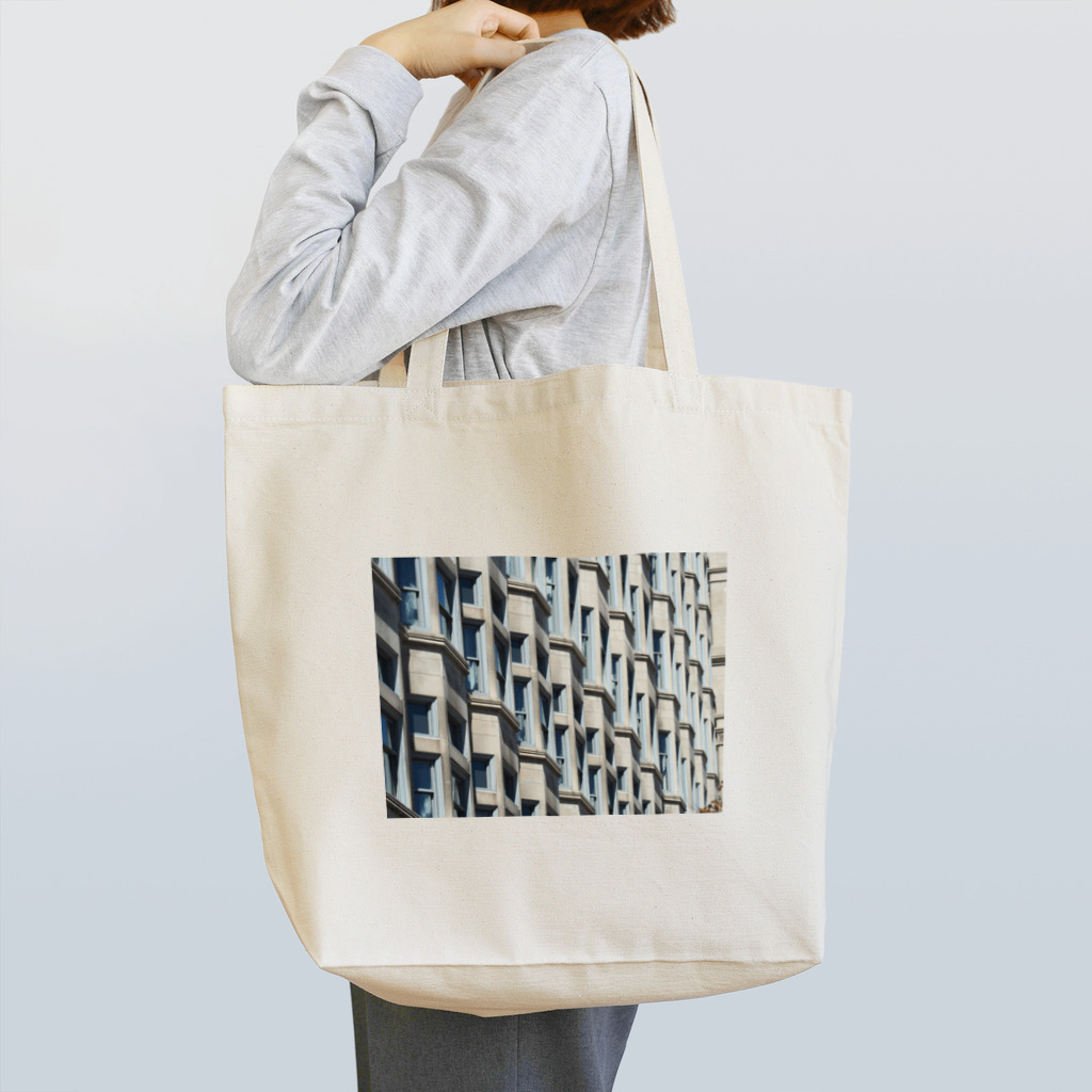 Haruki HorimotoのZigzag-windows Tote Bag