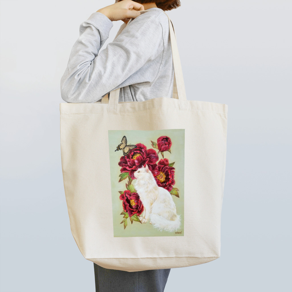 おちょぴの黒い牡丹と白猫 Tote Bag