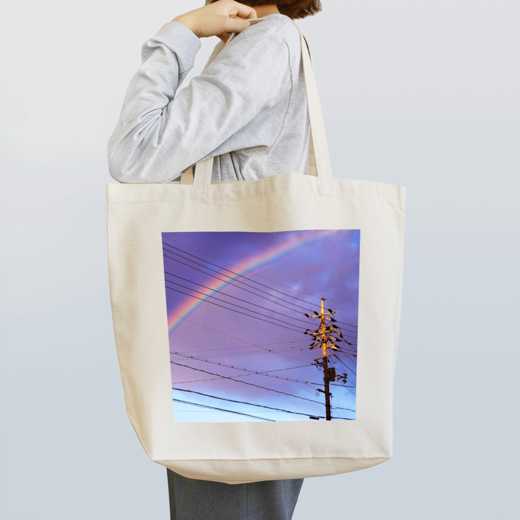 ちるまの店の虹と電柱 Tote Bag