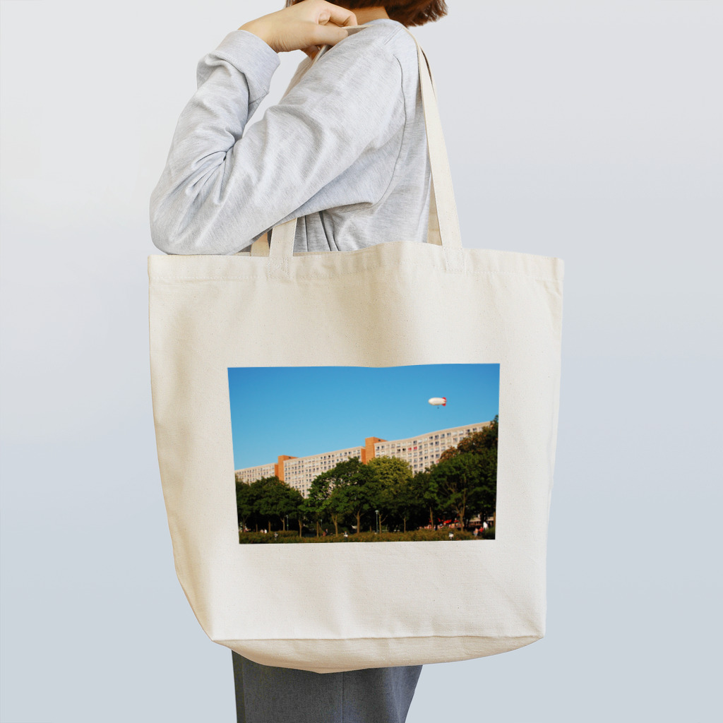 Kaori A.のBerlin Alexanderplatz 01 Tote Bag