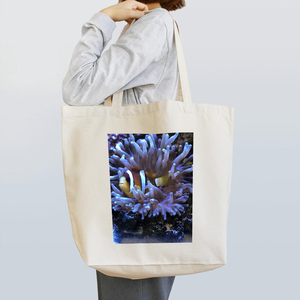 うっちーマリンアクアリウムのイソギン君とクマノミ Tote Bag