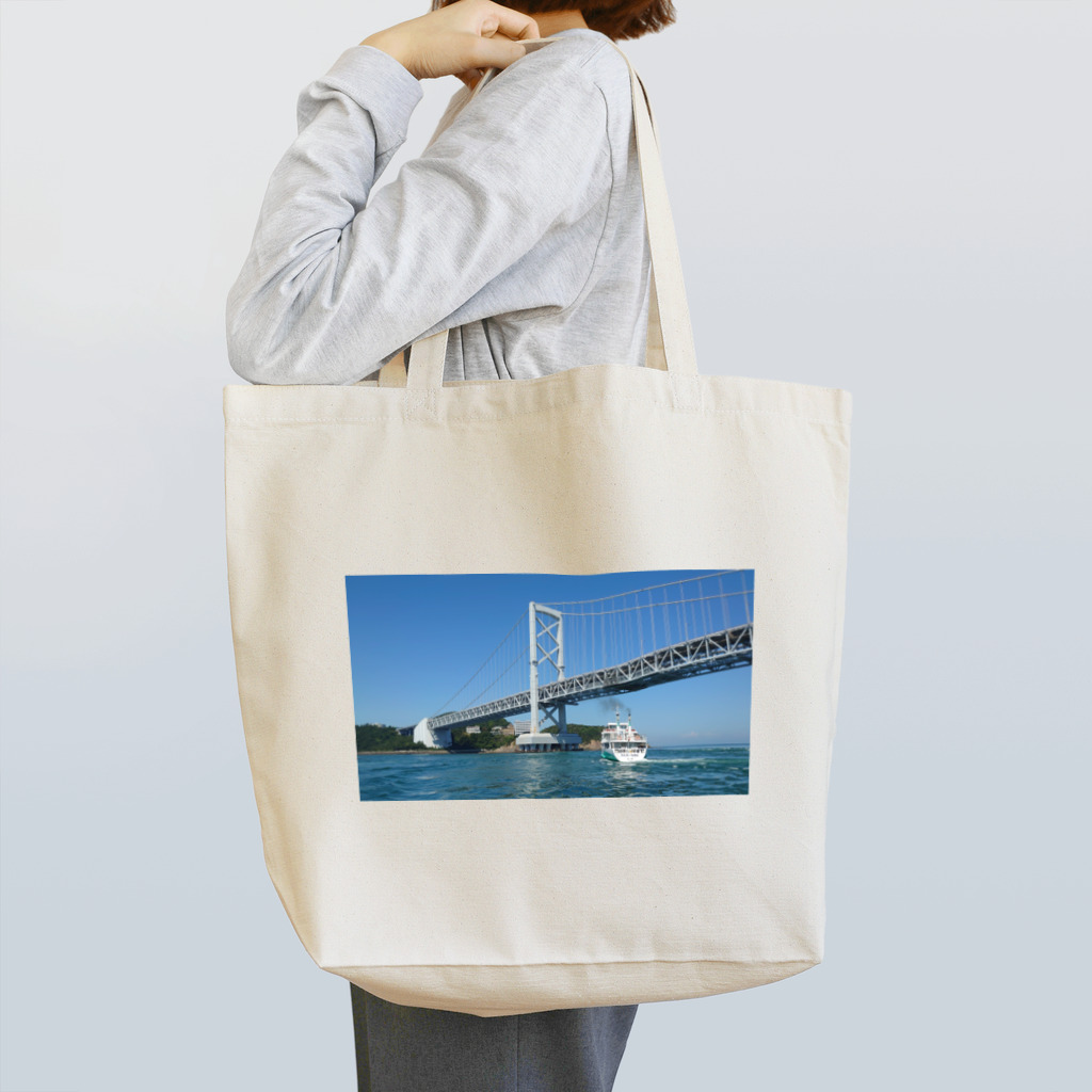kokyu.jpの鳴門海峡大橋か瀬戸大橋（たぶん鳴門海峡大橋） トートバッグ