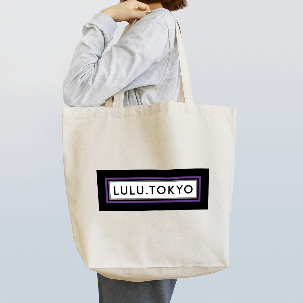 . tokyo のブラックイン Tote Bag