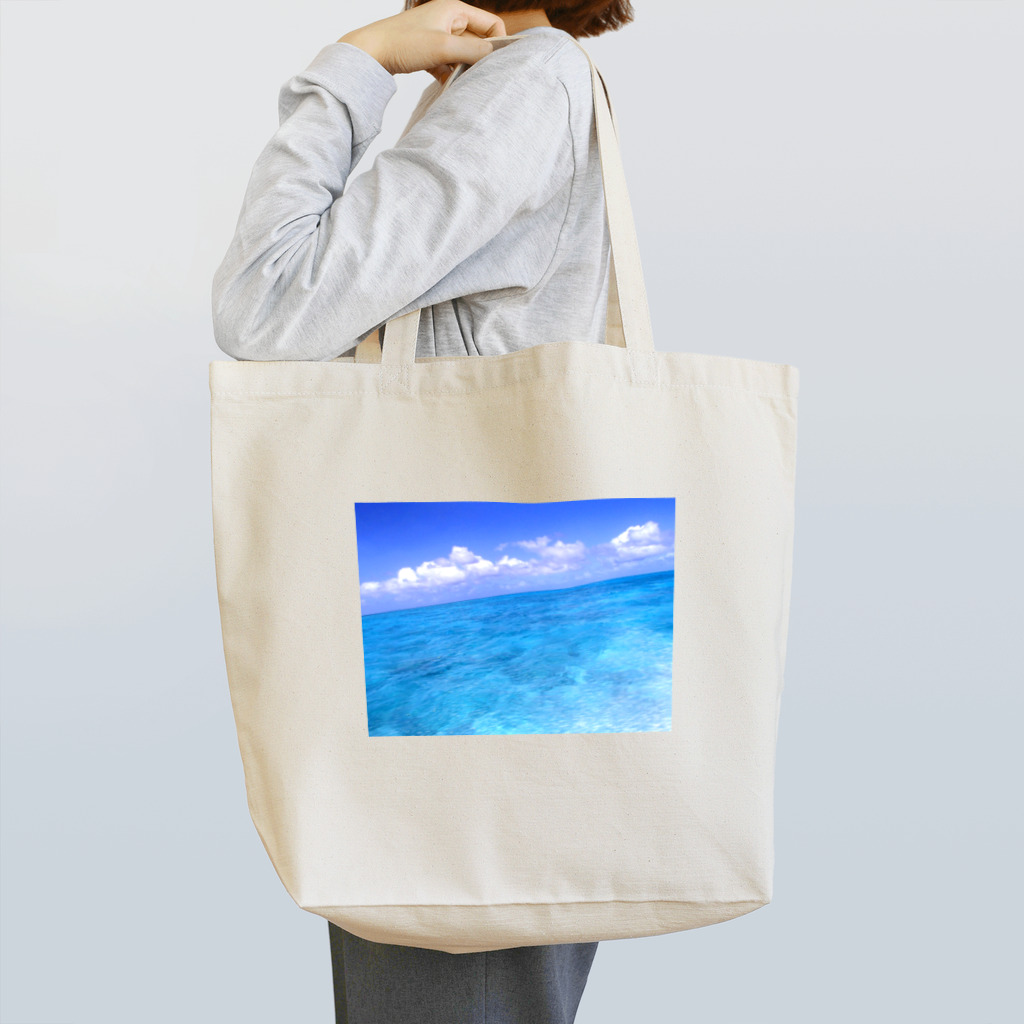 LIKE A ROLLING BALLの果てしない海の色 Tote Bag