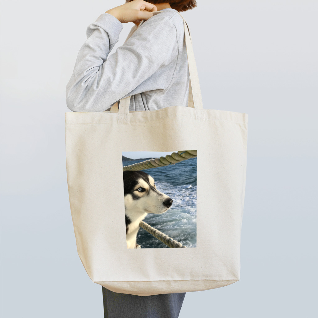 Husky'S Herb Gardenの船上のハスキー Tote Bag