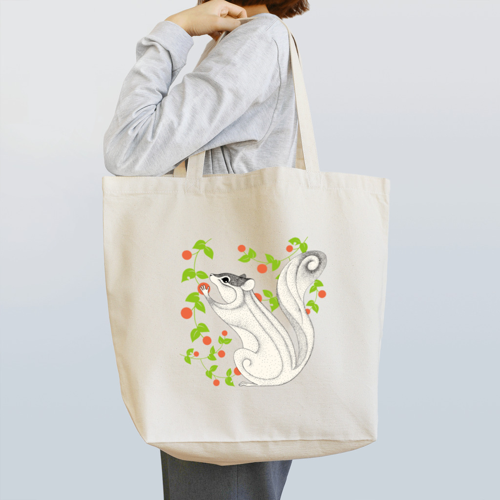 ©hey hachiの木の実を食べるリス Tote Bag