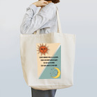 Cheeseart (Chi)のThe sun and the moon  Tote Bag