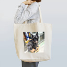 街の遊撃手の犬 Tote Bag