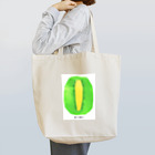 花と女性のイラストレーションのキウイ（kiwifruit）2022 トートバッグ