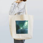 世界の絵画アートグッズのウジェーヌ・ヤンソン《黄昏の中で》 トートバッグ