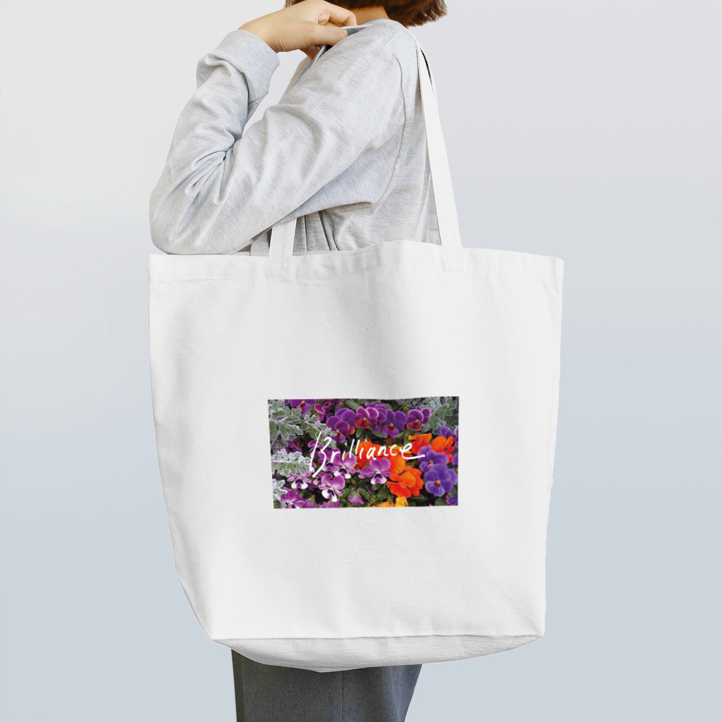 maviのBrilliant flowers トートバッグ
