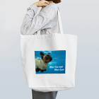 ちばっちょ【ち畳工房&猫ねこパラダイス】の青い海と青い瞳のシャム猫 Tote Bag