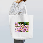 DOLUXCHIC RAYLOのPink flowers  Tote Bag