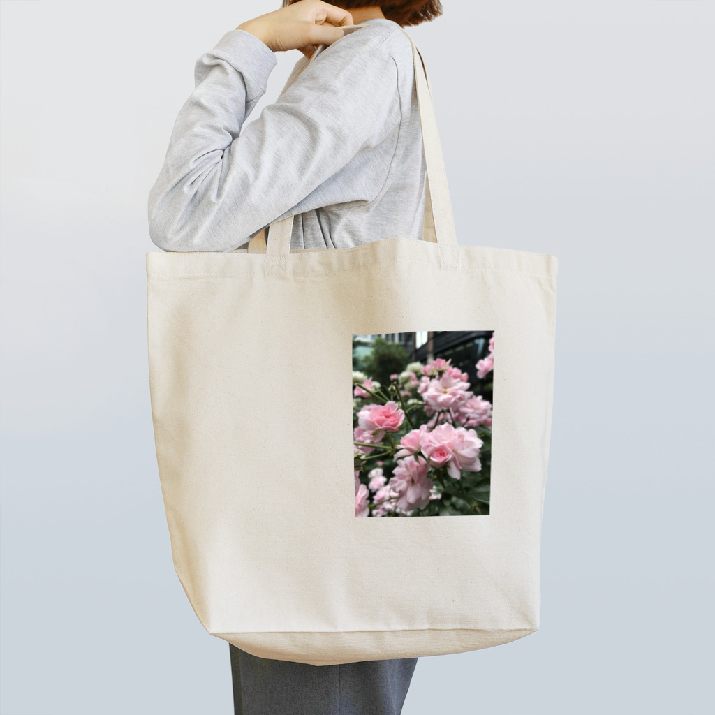 galah_addの三菱一号美術館の薔薇 Tote Bag
