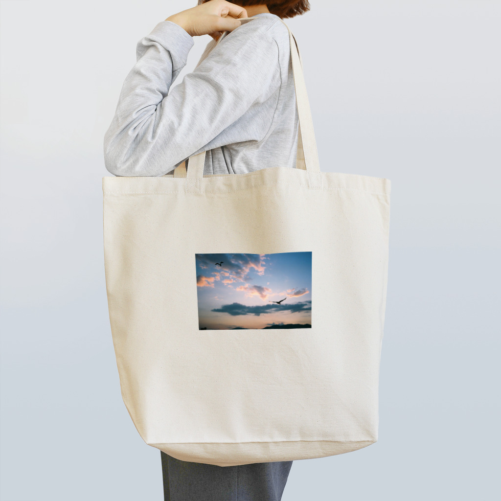 sheep-sの夕焼けと鳥 Tote Bag