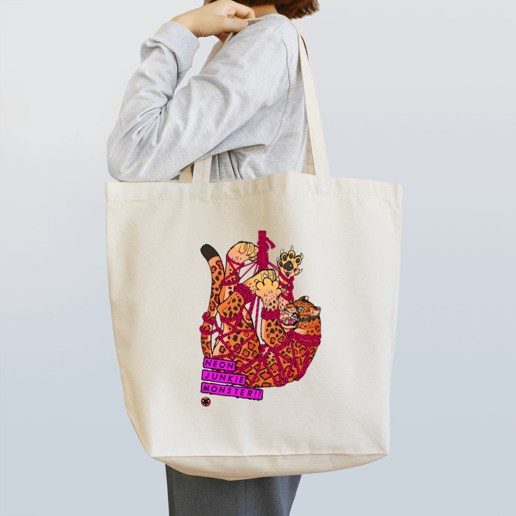 BA666の吊り緊縛ヒョウ Tote Bag