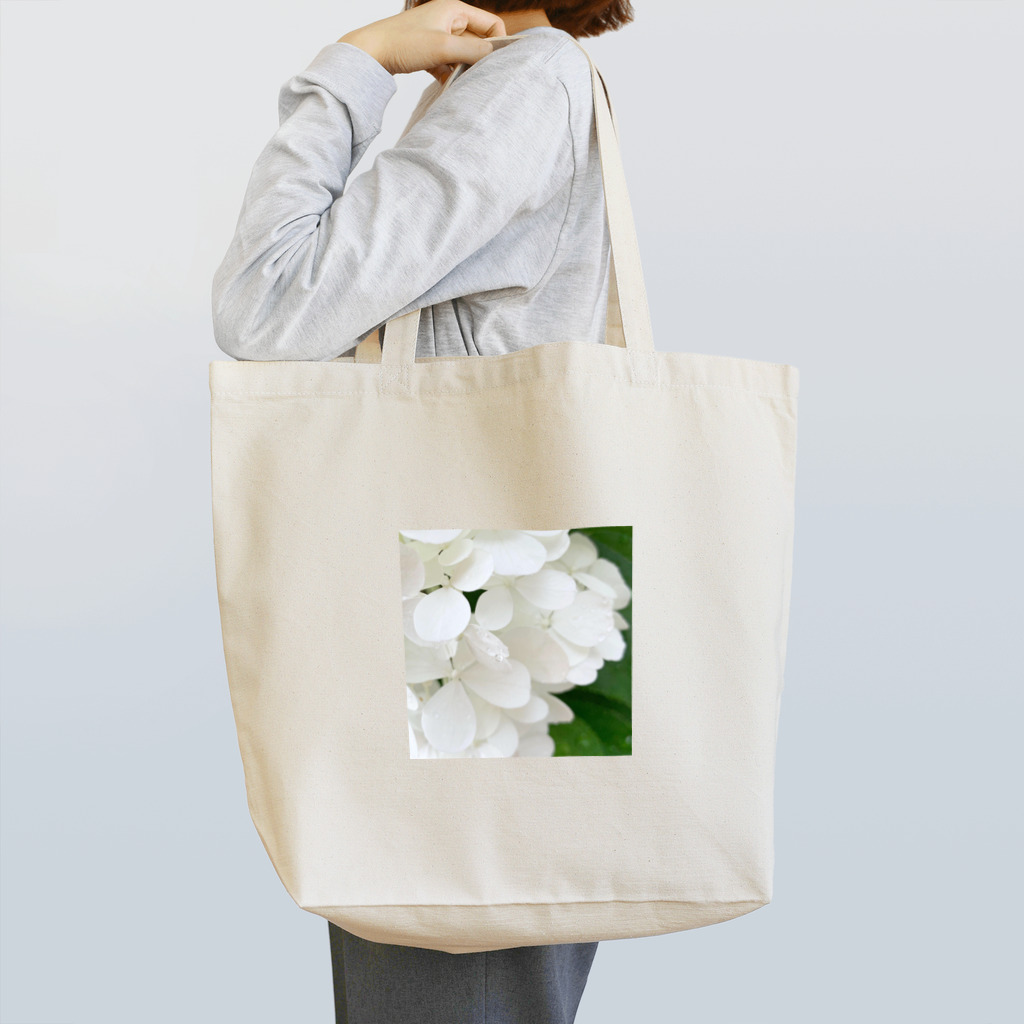 m.petite 8/1～creema store 二子玉川ライズの白紫陽花から落ちる雫 Tote Bag