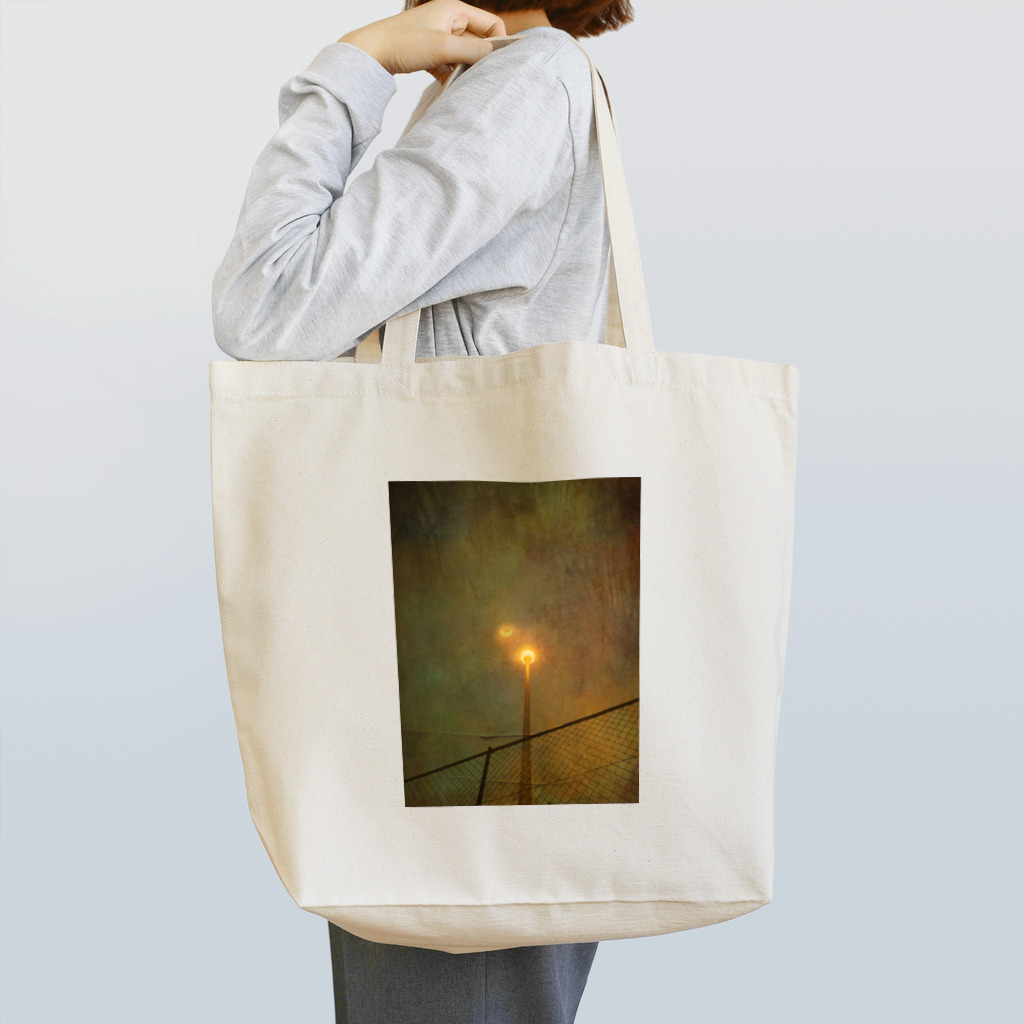 nemonetの街灯と三日月 Tote Bag